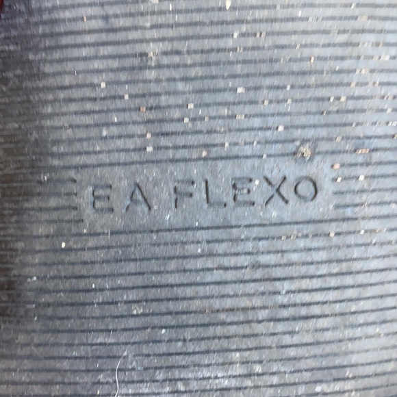 Enzo Angiolini || EA Flexo; Toe Buckle; Leather Kitten Heels; Size 6 1/2M - Picture 16 of 17